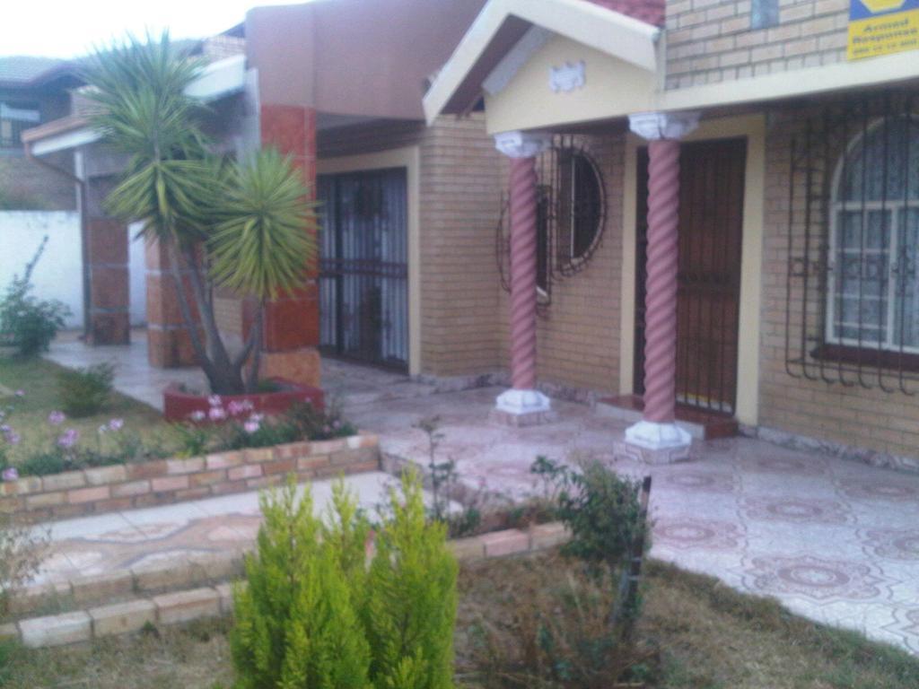 Guest House Macauly Johannesburg Eksteriør billede