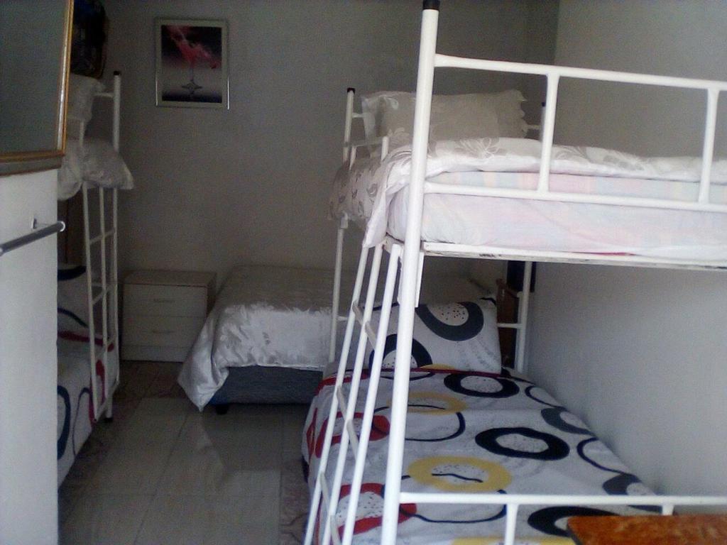 Guest House Macauly Johannesburg Eksteriør billede